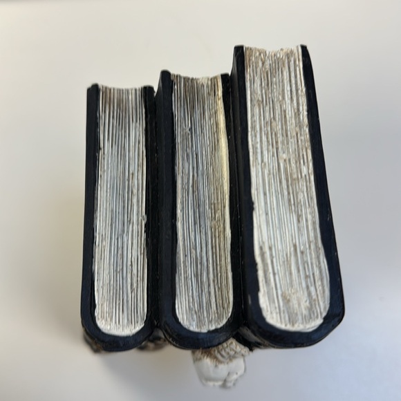 Decoration Spooky Book End - Picture 5 of 6